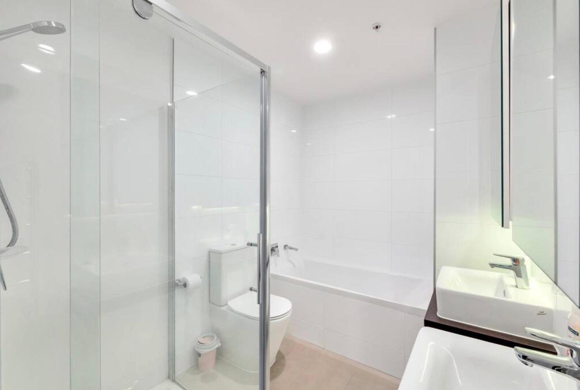 Top Floor Harbour View And Skytower View Apartment In Cbd Auckland Buitenkant foto